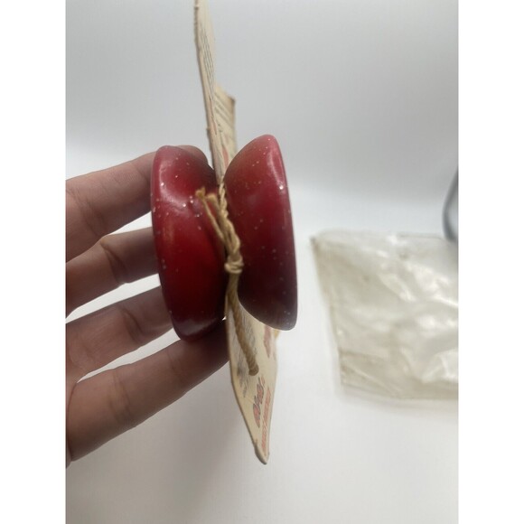 Vintage Duncan Butterfly No. 707 Wooden Red Yo Yo New Orginal Card & Package - Picture 3 of 6